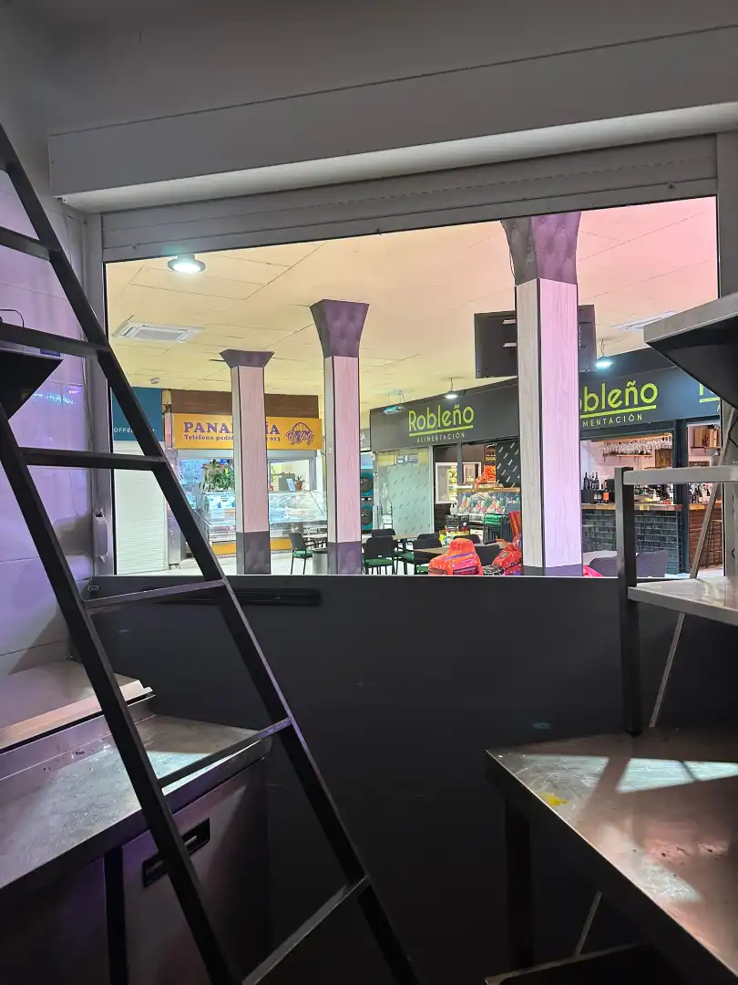 Local en venta en Madrid con Aire acondicionado, Calefacción y Amueblado