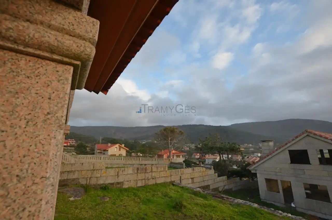 Vista exterior de Casa o chalet en venta en Oia con Calefacción, Jardín privado y Terraza