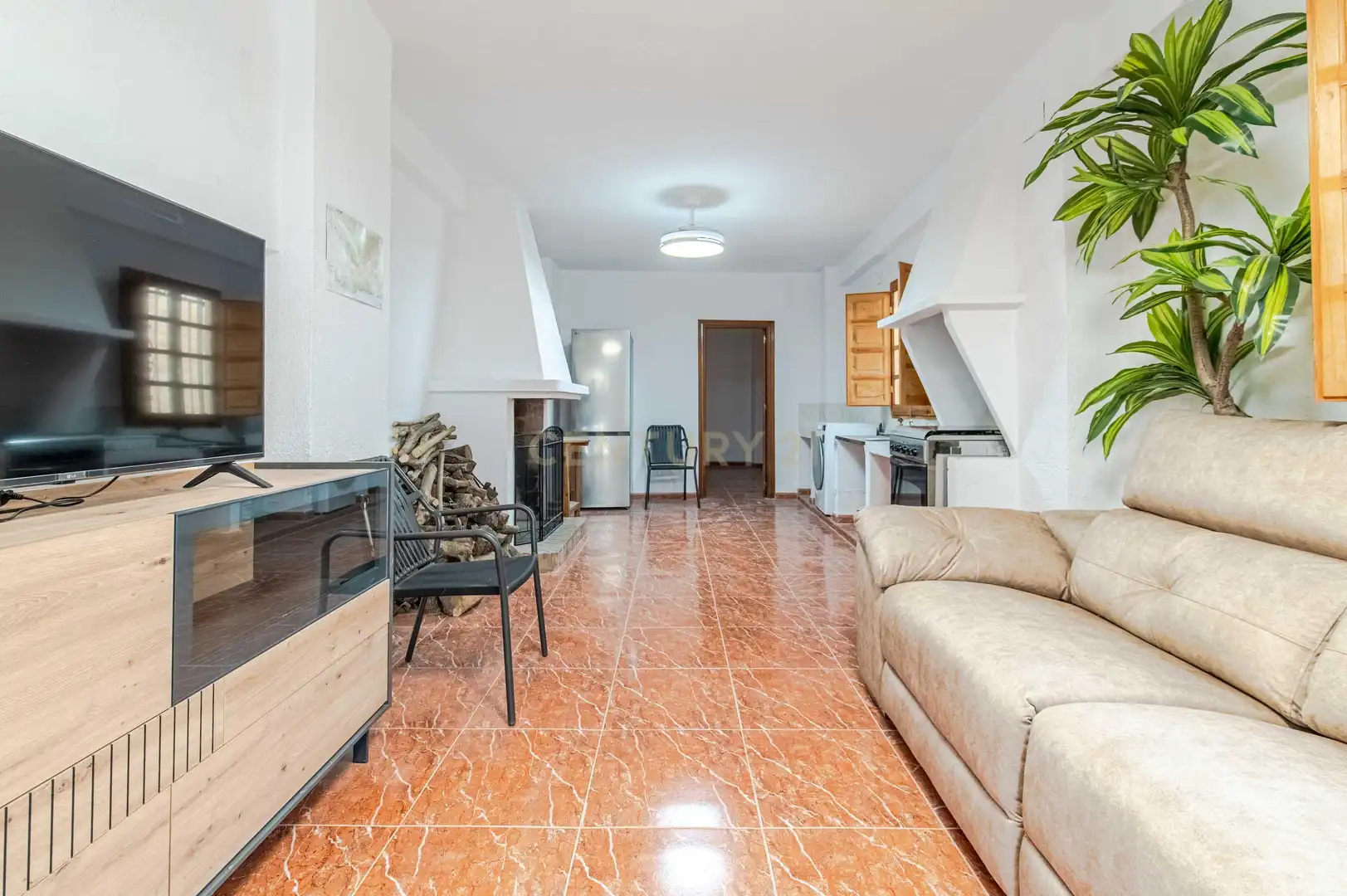 Sala d'estar de Casa o xalet en venda en Carataunas amb Forn, Rentadora i TV