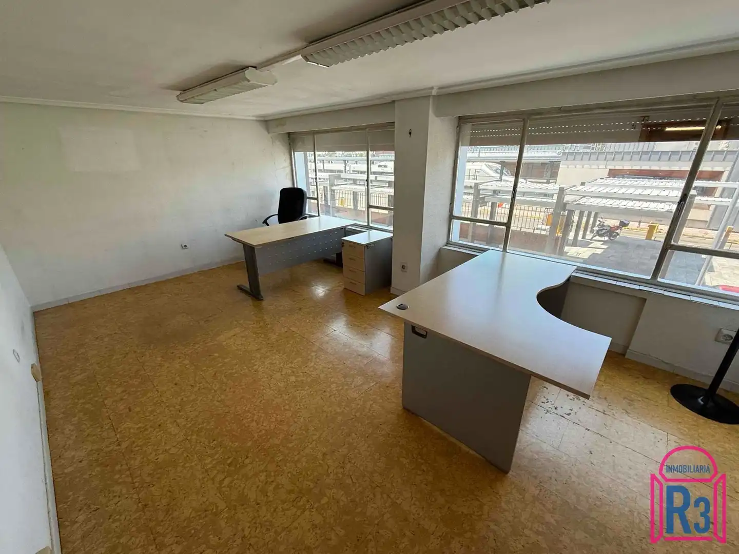 Oficina de alquiler en León Capital 