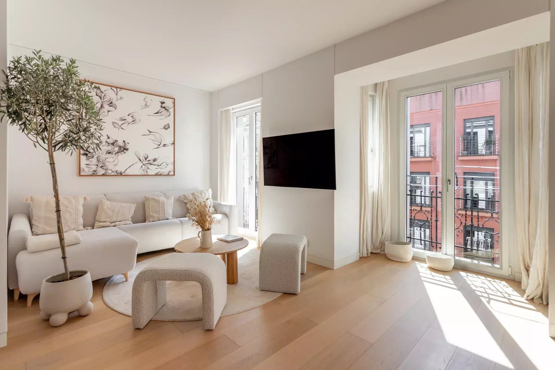 Living room of Flat to rent in  Madrid Capital  with Air Conditioner, Heating and Terrace