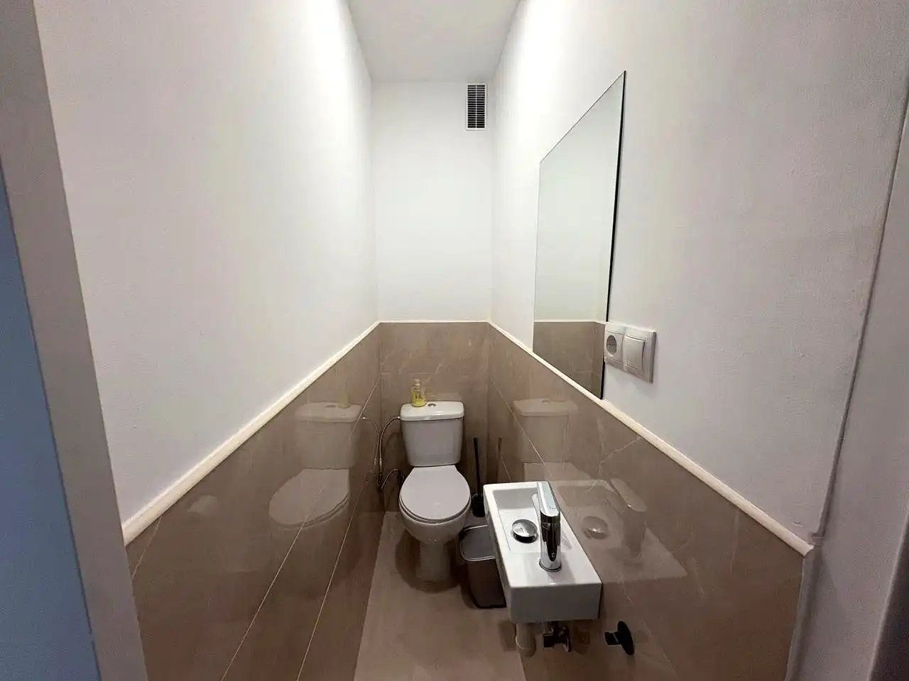 Bathroom of Flat for rent in Madrid  with Air Conditioner, Heating and Terrace