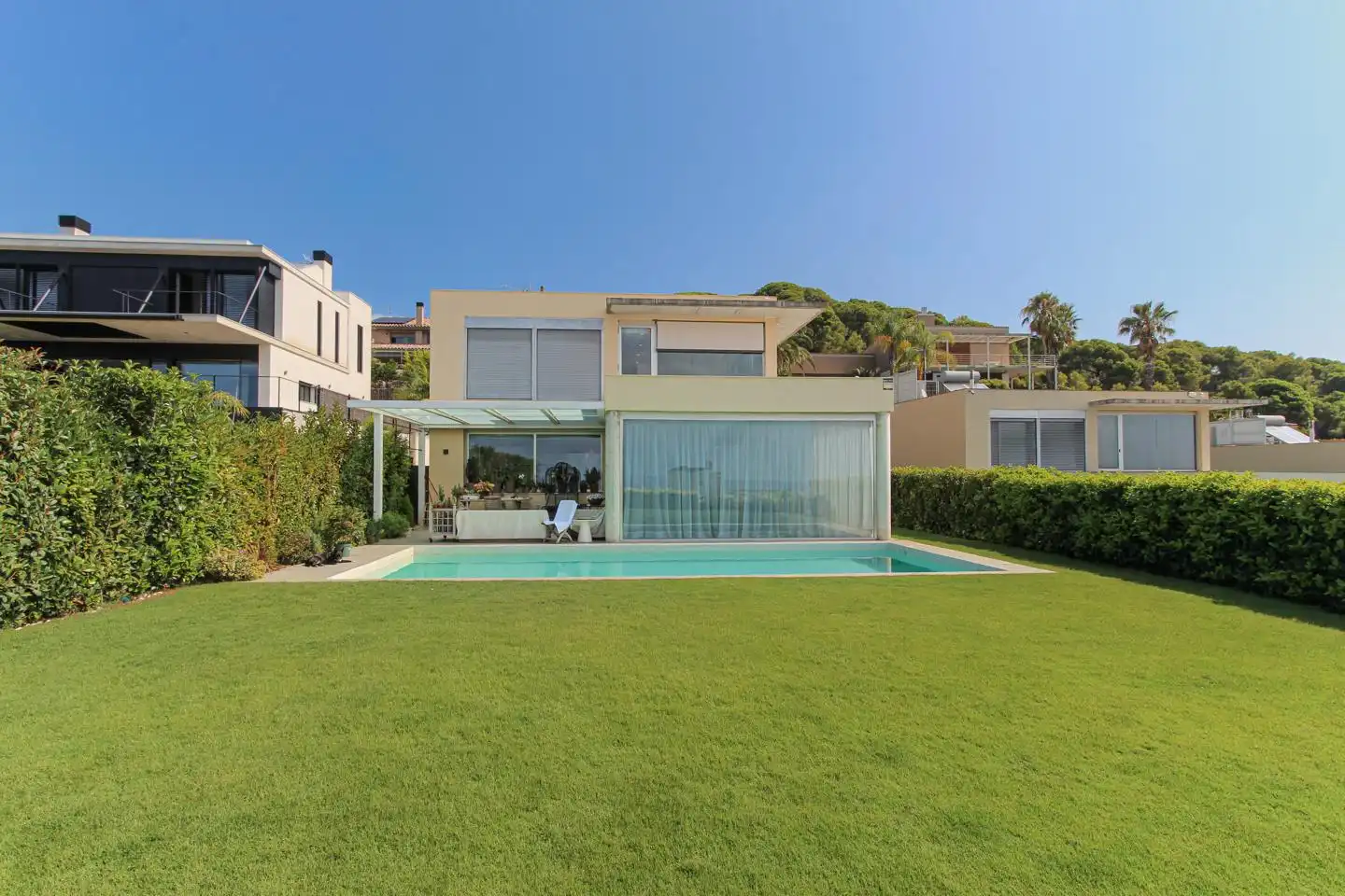 Vista exterior de Casa o xalet en venda en Sant Vicenç de Montalt amb Aire condicionat, Jardí privat i Terrassa