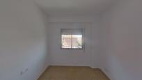 Bedroom of Flat for sale in  Granada Capital