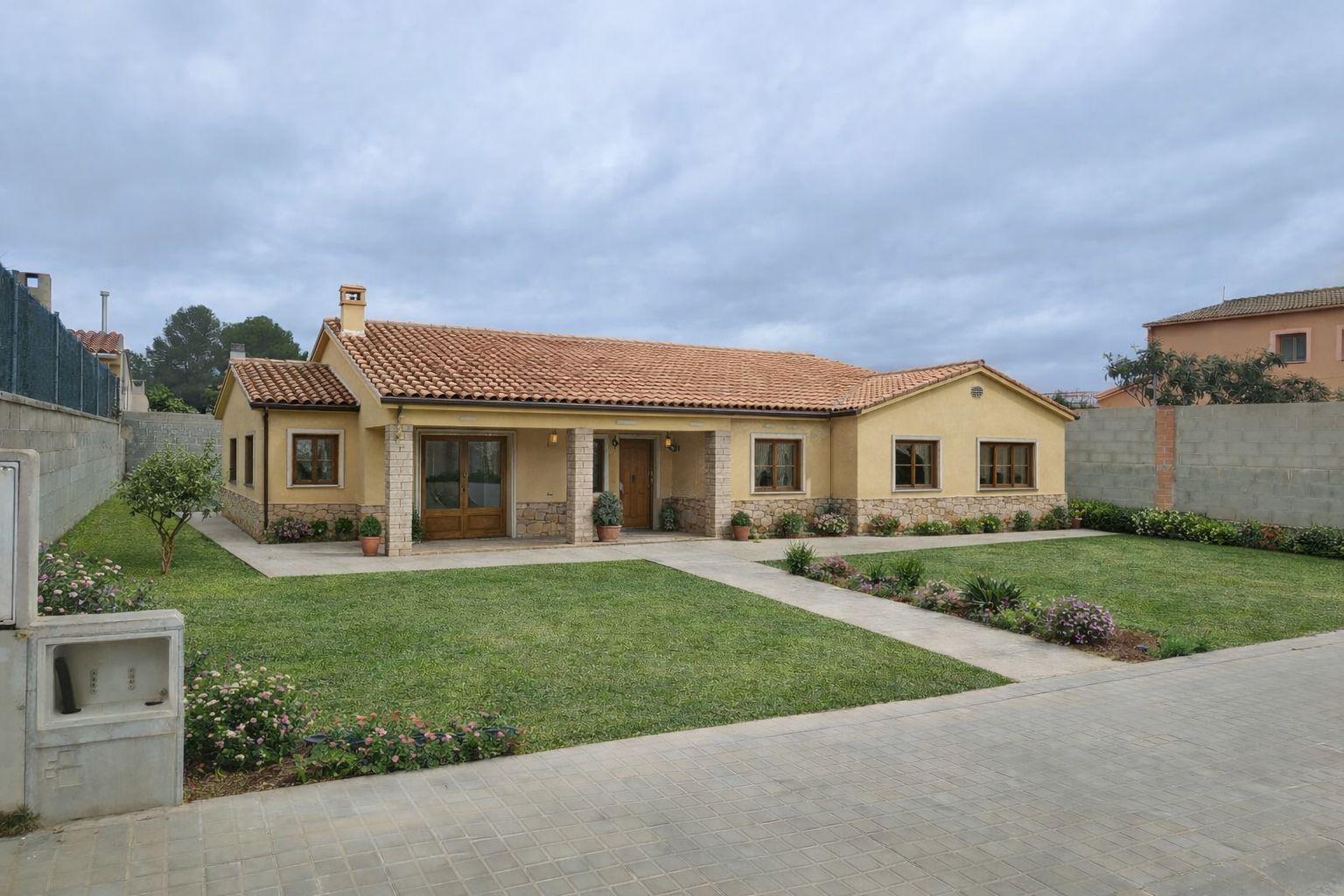 Vista exterior de Residencial en venta en El Pla de Santa Maria