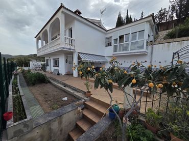 Haus mit Pool zum Verkauf in ESCRITOR ANTONIO NAVARRO TRUJILLO 50