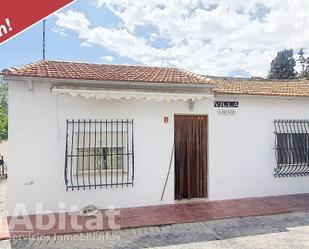Vista exterior de Casa o xalet en venda en Alicante / Alacant amb Aire condicionat, Jardí privat i Terrassa