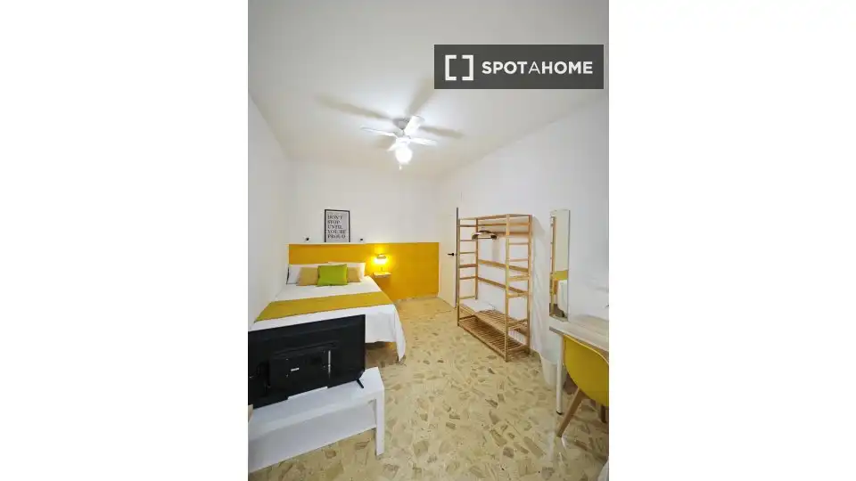 Habitación de Piso de alquiler en Cartagena con Aire acondicionado, Calefacción y Amueblado