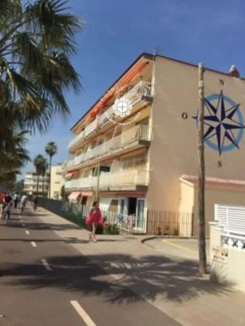 Vista exterior de Piso en venta en Cambrils con Terraza