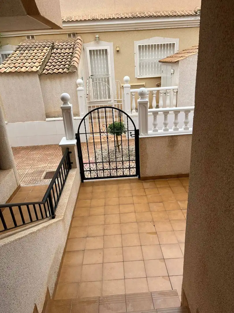 Terrassa de Apartament en venda en Los Alcázares amb Aire condicionat, Calefacció i Jardí privat