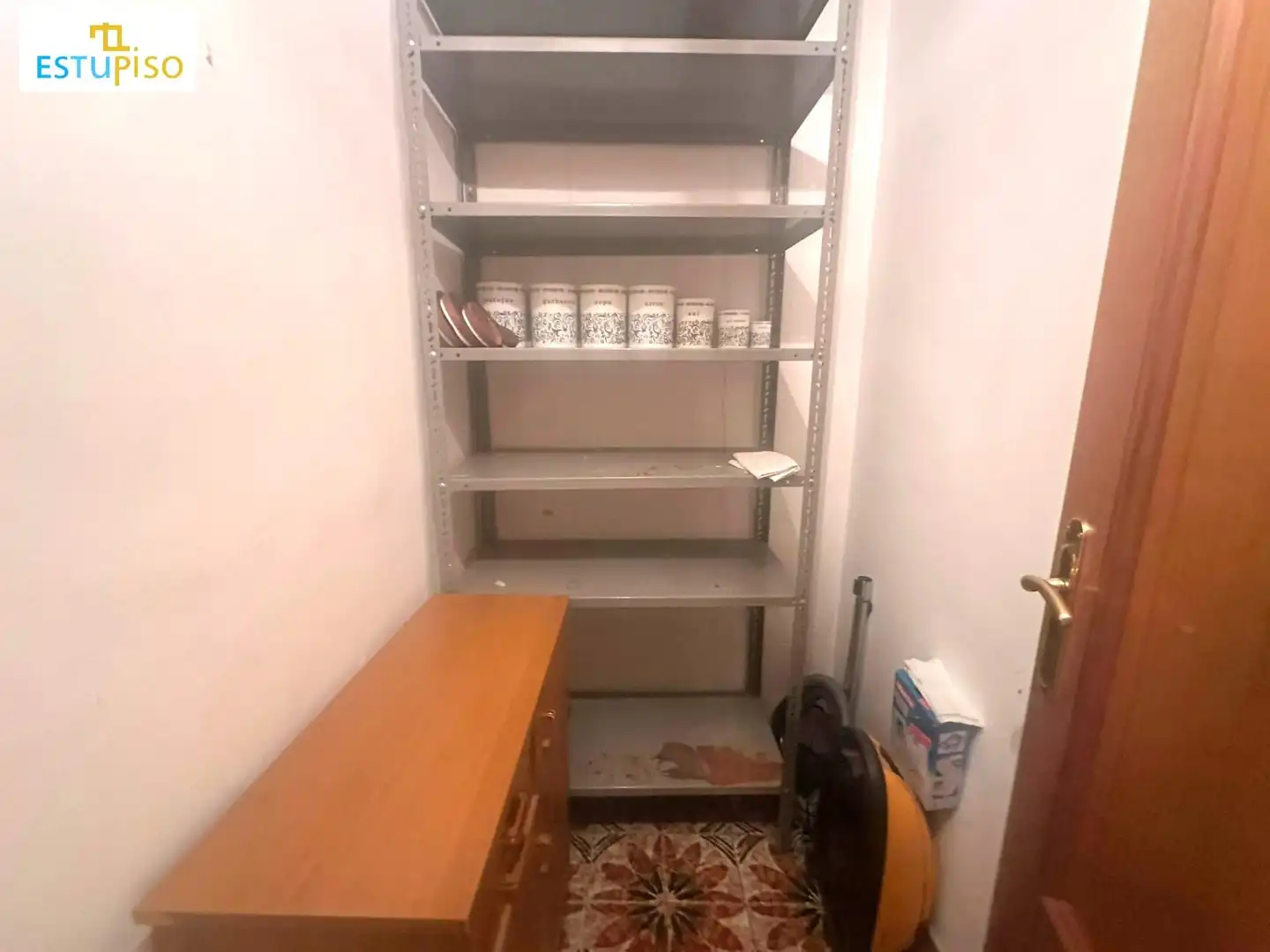 Piso en venta en León Capital  con Calefacción, Terraza y Amueblado