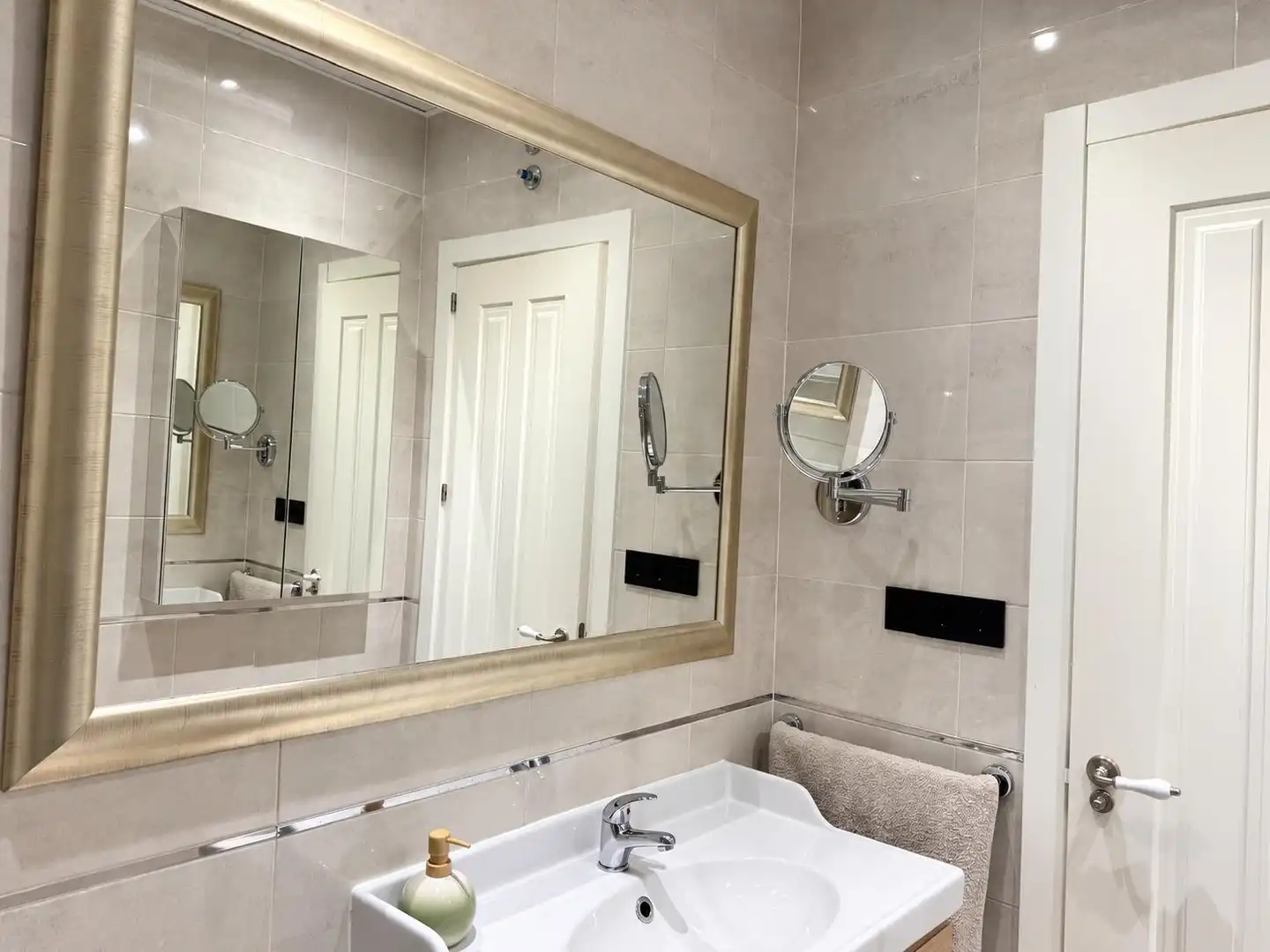 Baño de Piso en venta en Madrid con Aire acondicionado y Calefacción