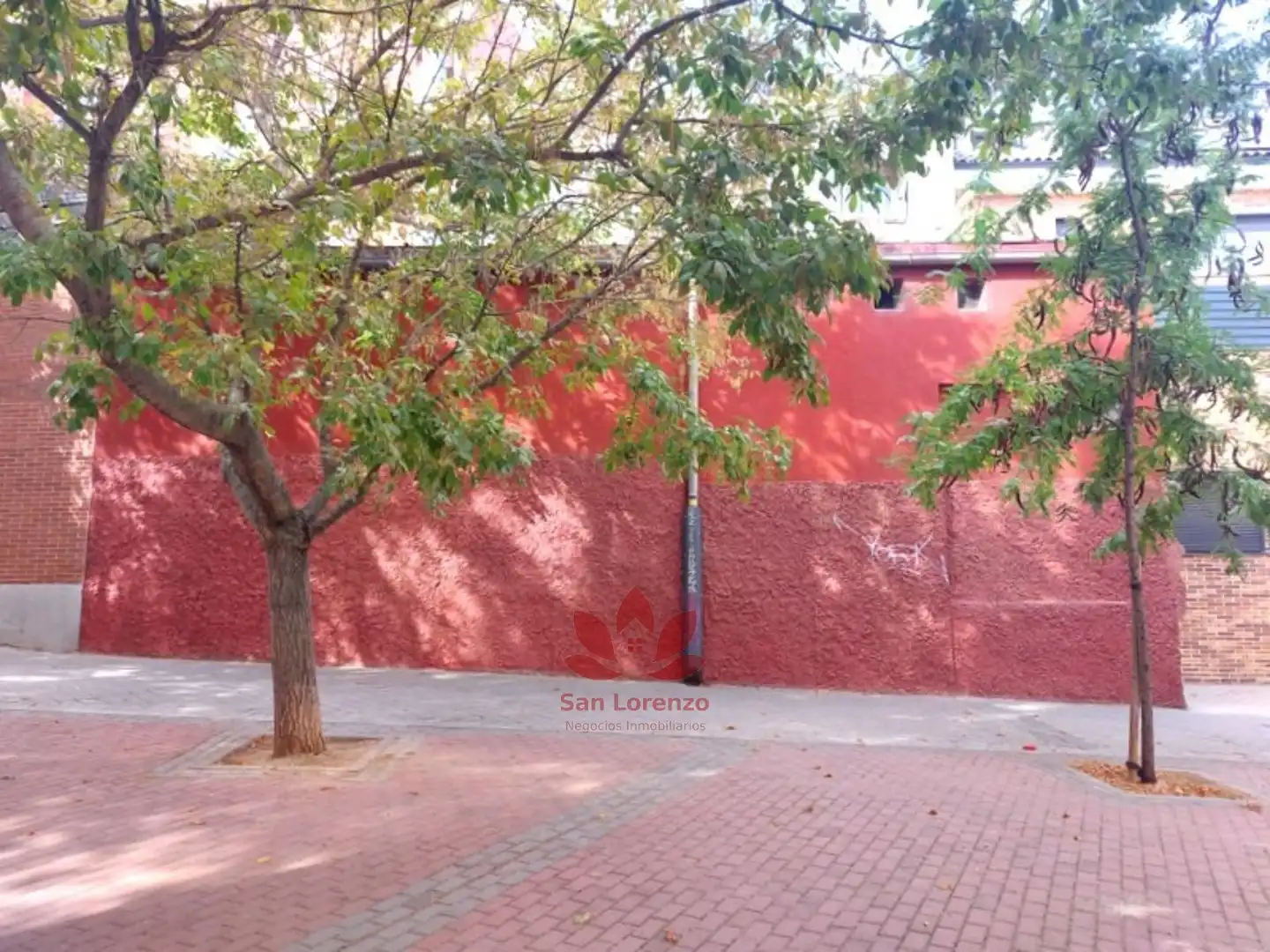Local comercial en venda a Calle del Mar de Omán