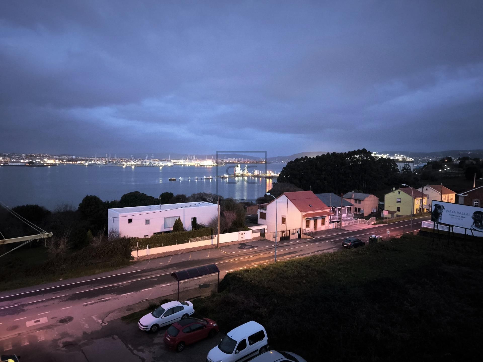 Vista exterior de Pis de lloguer en Mugardos amb Calefacció