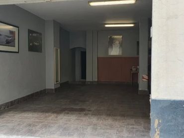 Local comercial en venta en Carrer de Girona 5