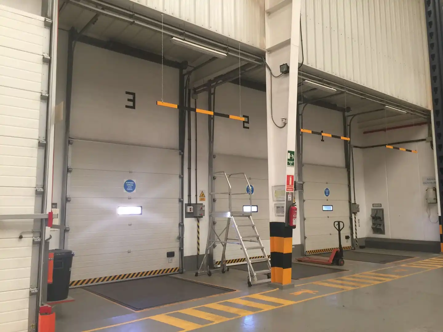 Industrial buildings for sale in Candelaria