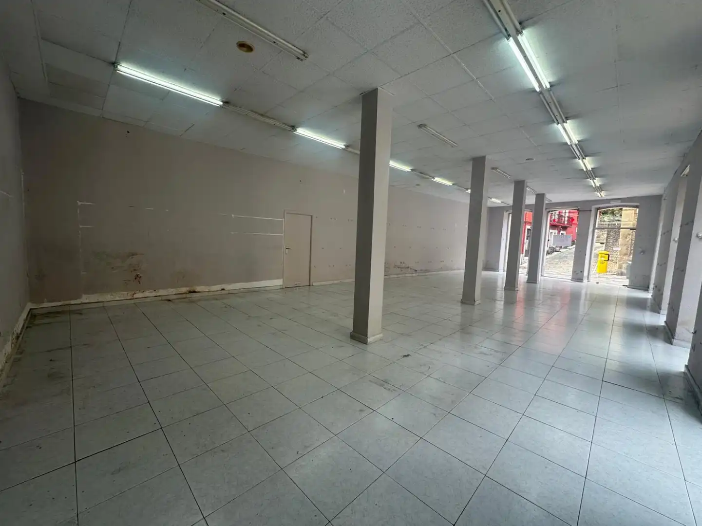 Locale commerciale in vendita a Avilés - calla La Libertad, imagen 4