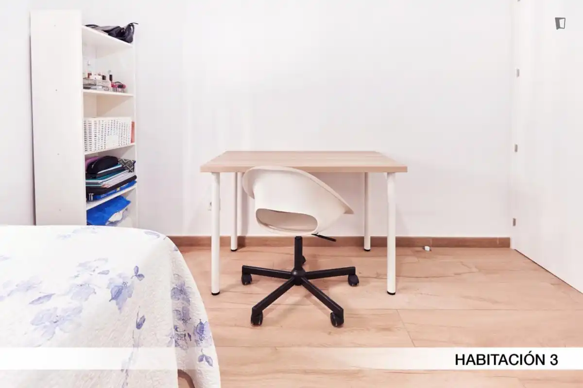Habitación en El Plantinar – Avda. La Paz - El Juncal