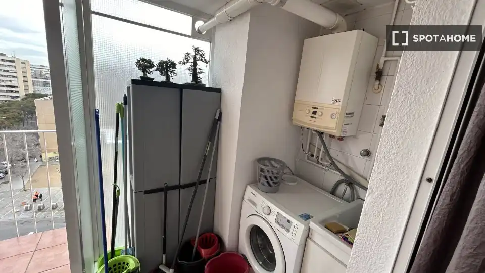 Küche von Wohnung zur untervermieten in Sant Adrià de Besòs mit Klimaanlage, Terrasse und Möbliert
