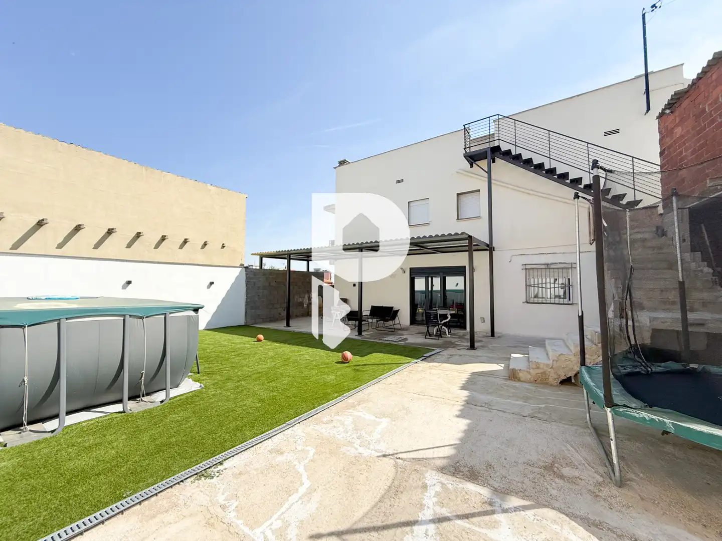 Terraza de Casa o chalet en venta en Sant Vicenç Dels Horts con Aire acondicionado, Calefacción y Jardín privado