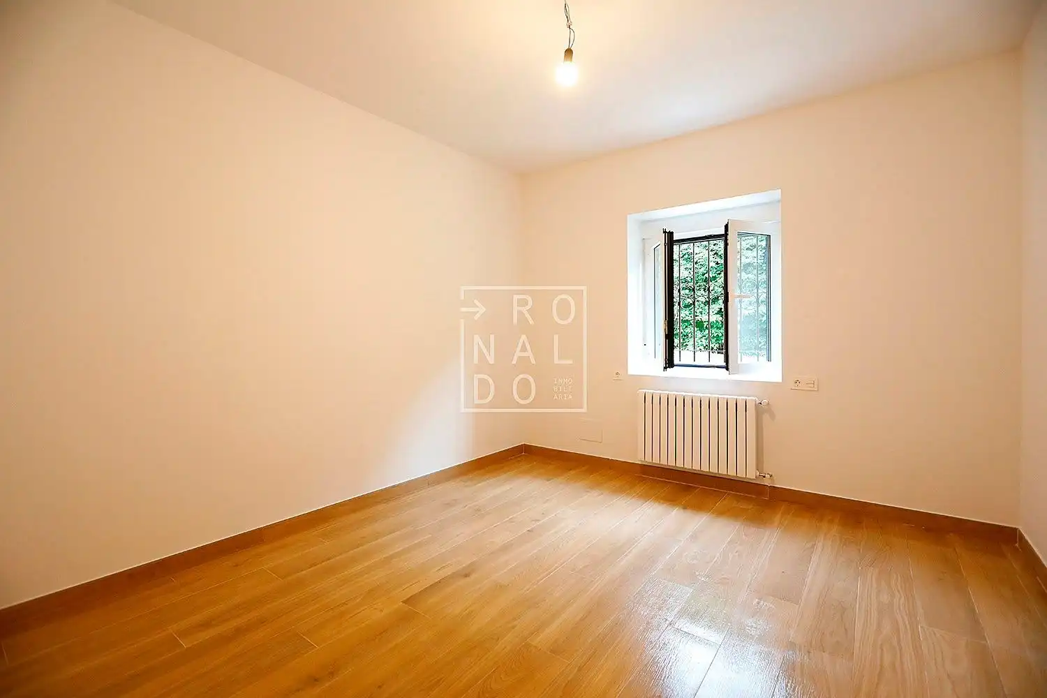 Habitación de Piso en venta en Irun  con Calefacción y Terraza