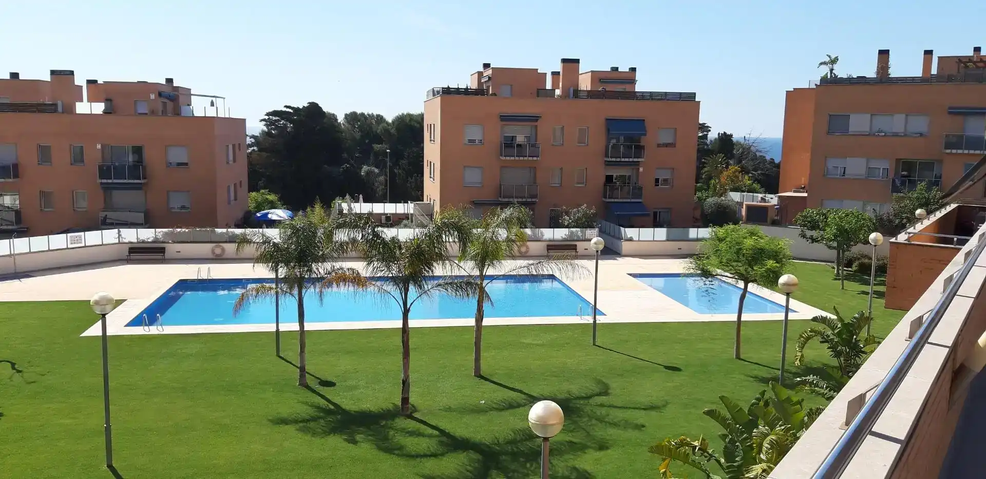 Piscina de Dúplex en venda en Montgat amb Aire condicionat, Parquet i Piscina