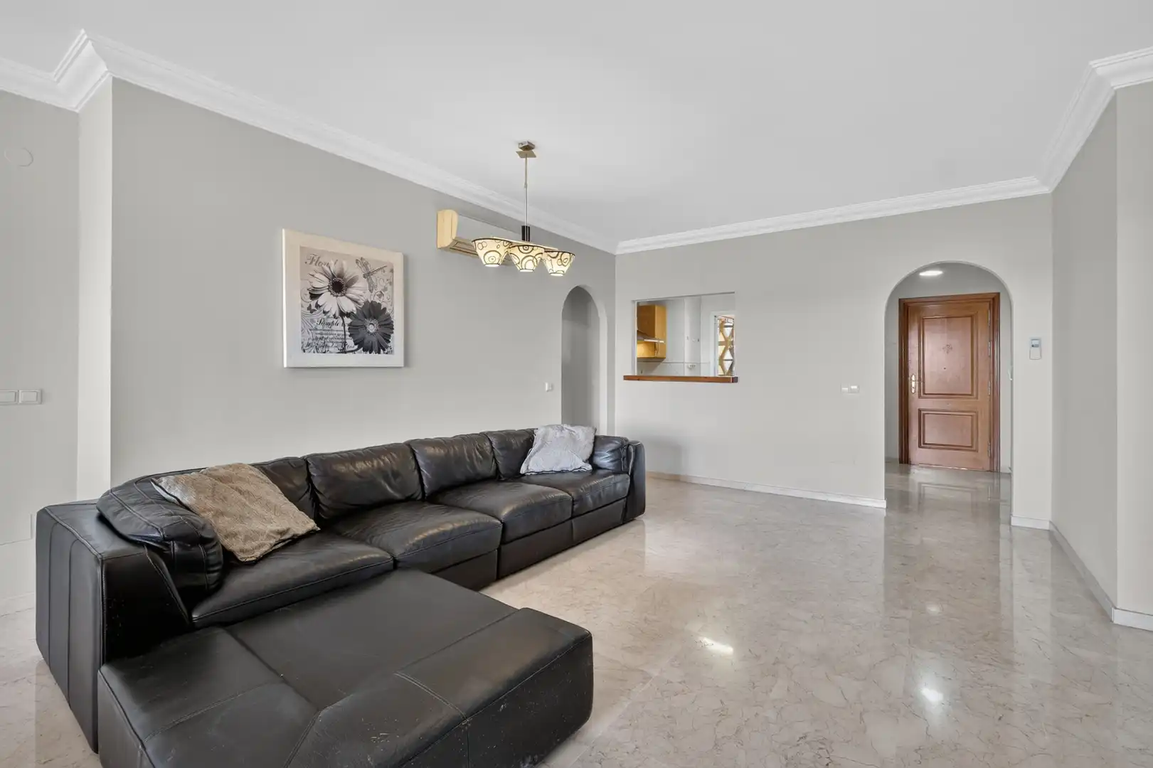 Living room of Flat for sale in Mijas  with Air Conditioner, Terrace and Storage room