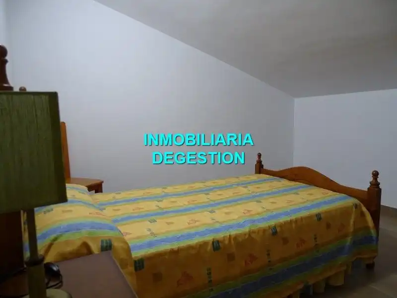 Schlafzimmer von Einfamilien-Reihenhaus zum Verkauf in Lupión mit Klimaanlage, Terrasse und Möbliert