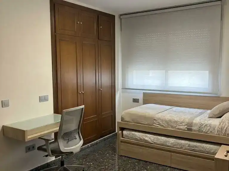 Schlafzimmer von Wohnung zum Verkauf in  Valencia Capital mit Klimaanlage und Balkon