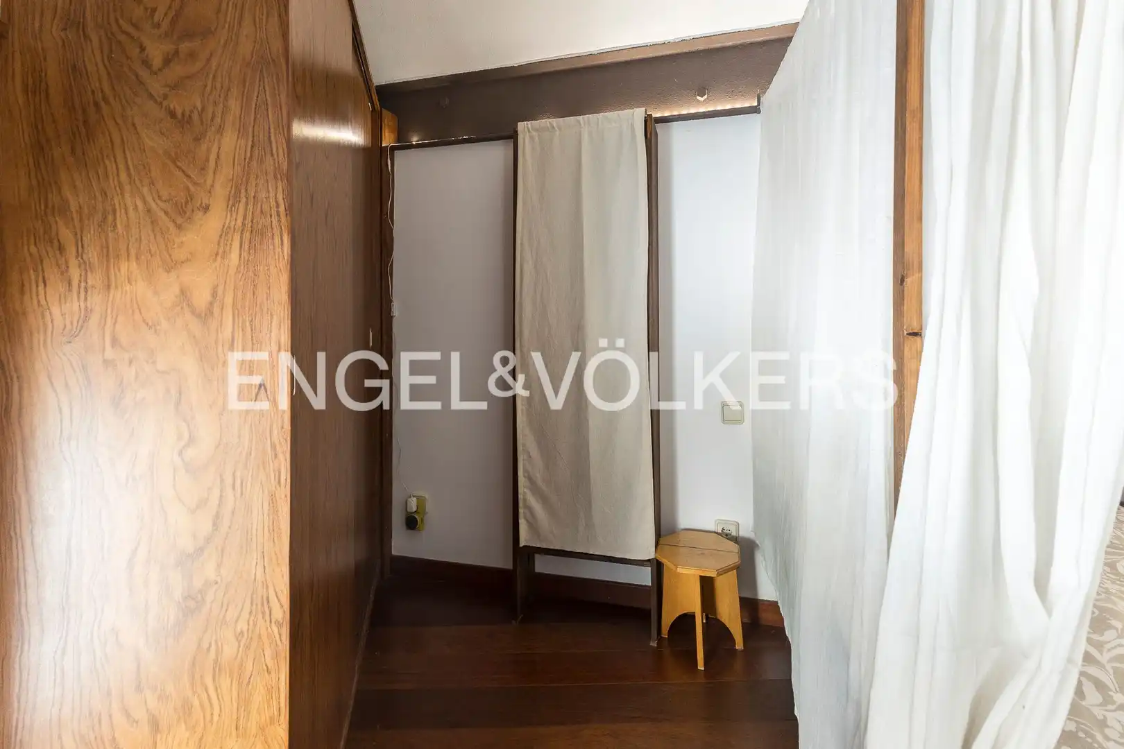 Piso en venta en Barcelona con Calefacción y Amueblado