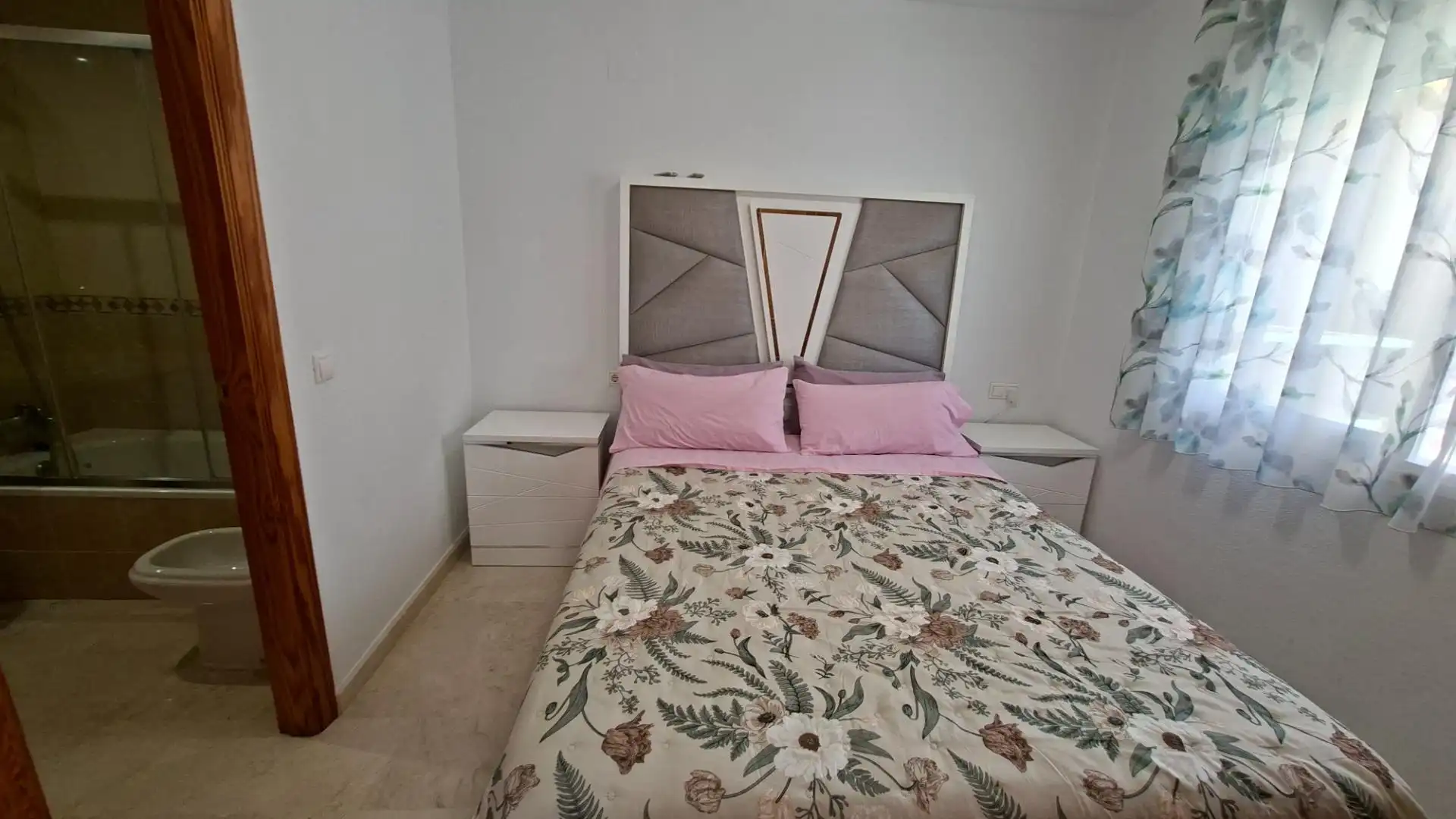 Bedroom of Flat for sale in Benidorm  with Private garden, Terrace and Furnished