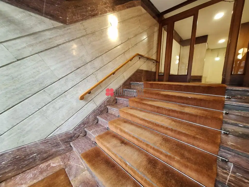 Piso de alquiler en Santiago de Compostela  con Balcón