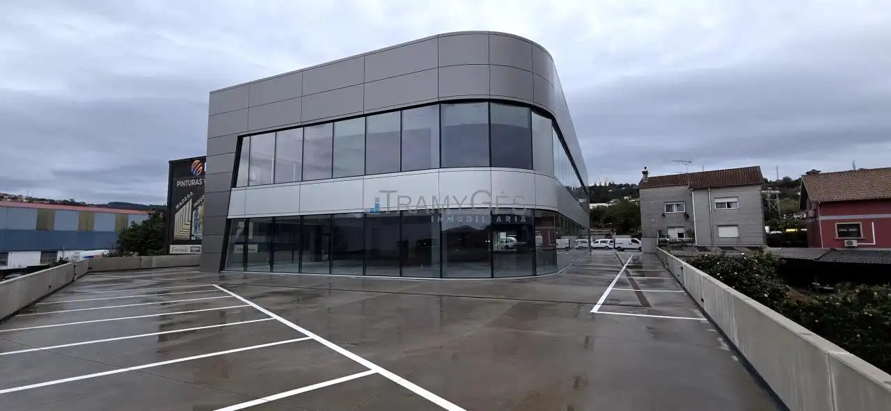 Außenansicht von Fabrikhallen zur Miete in Vigo 
