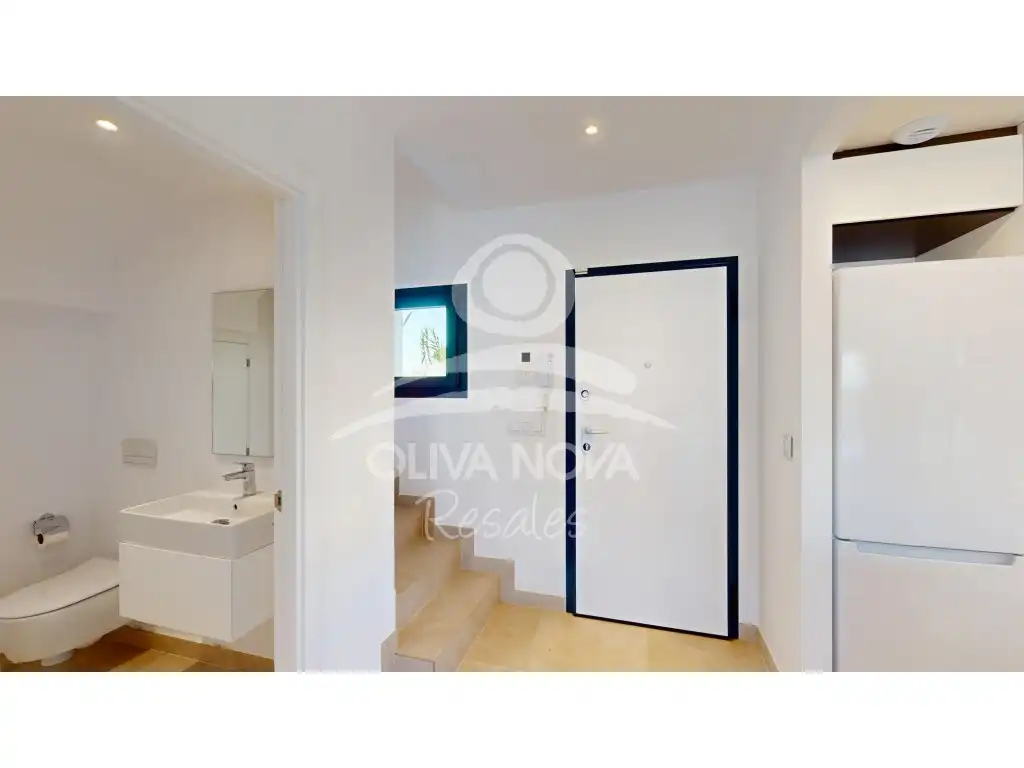 Detached homes for sale in Calle Degas, Oliva Nova