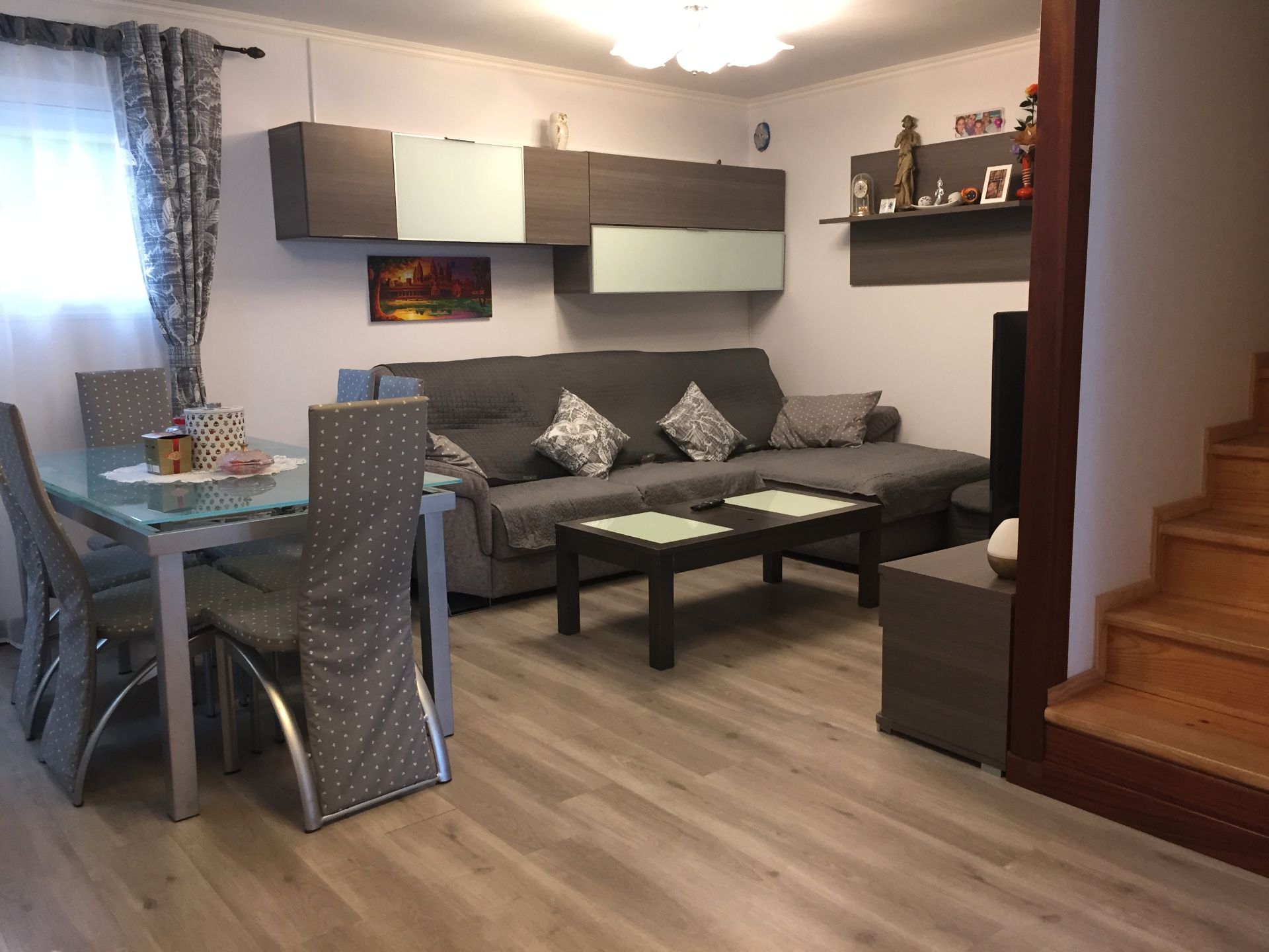 Sala d'estar de Casa o xalet en venda en Vigo  amb Calefacció, Forn i Rentadora
