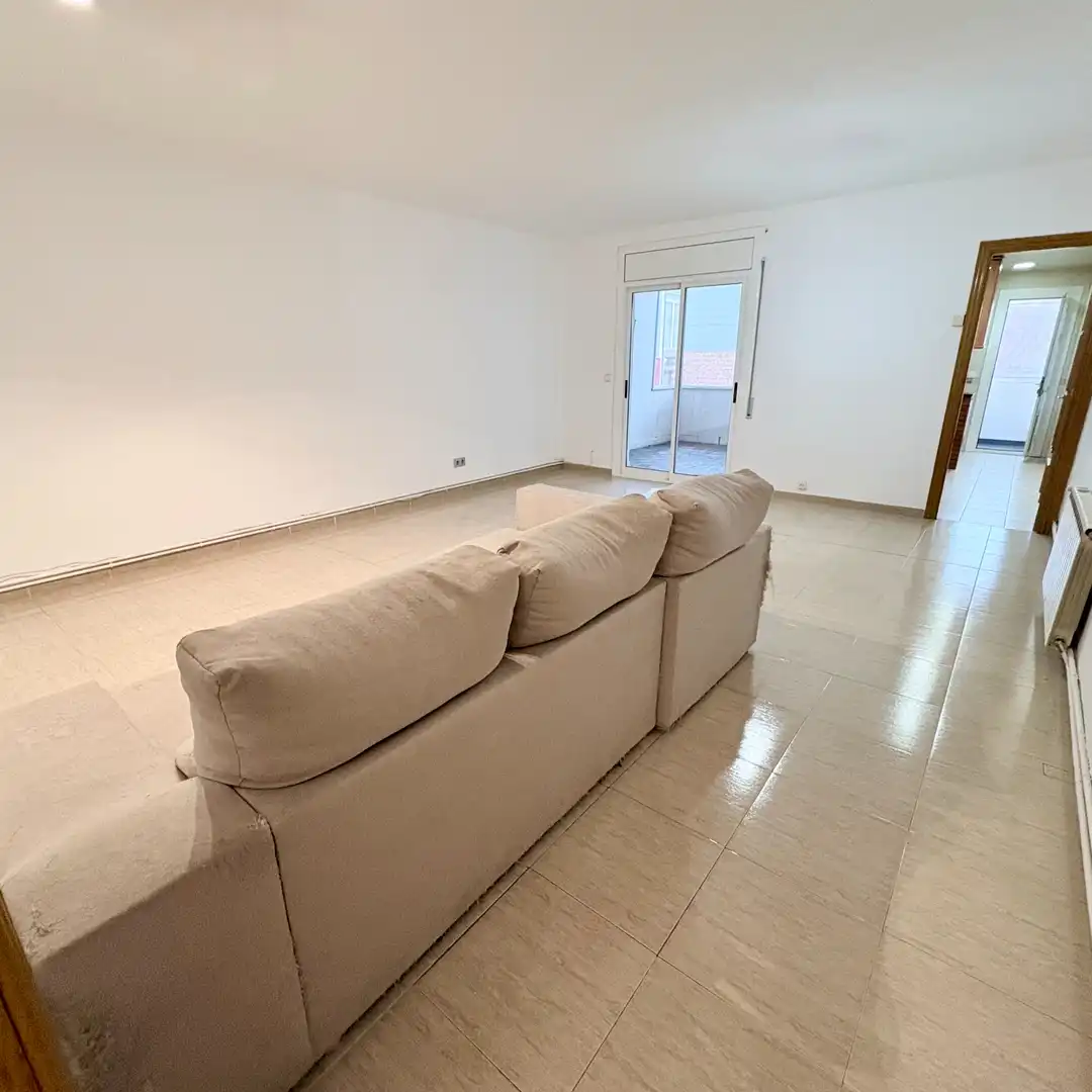 Sala de estar de Piso en venta en Sant Boi de Llobregat con Aire acondicionado, Calefacción y Terraza