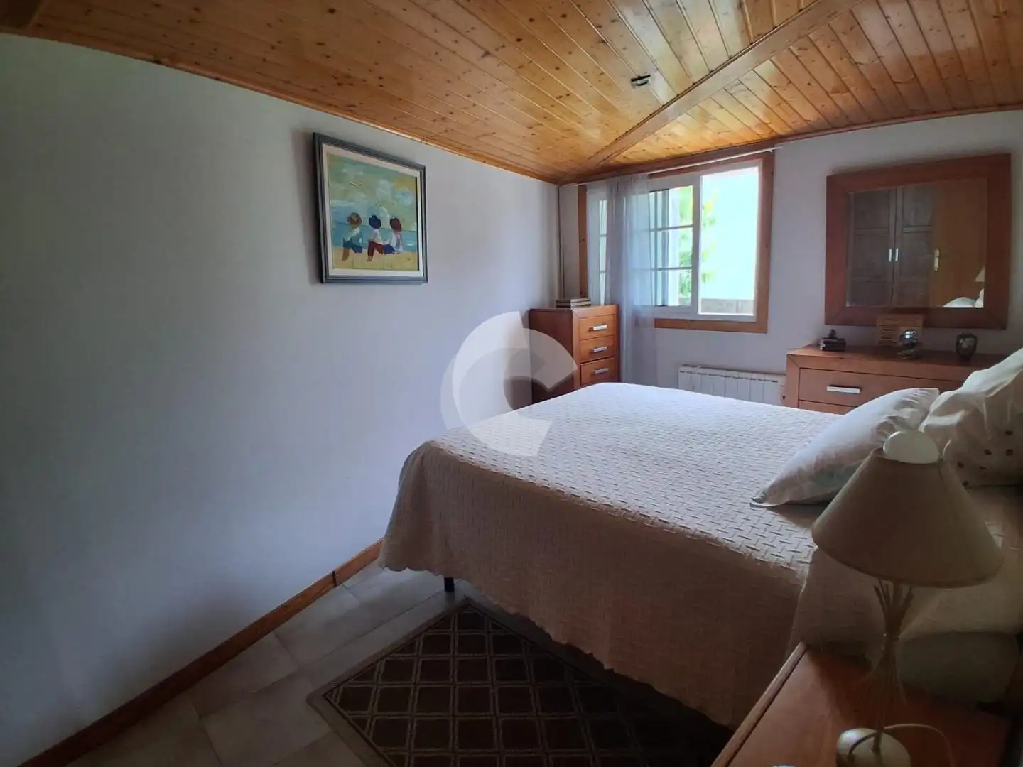 Dormitori de Casa o xalet en venda en Cangas  amb Jardí privat
