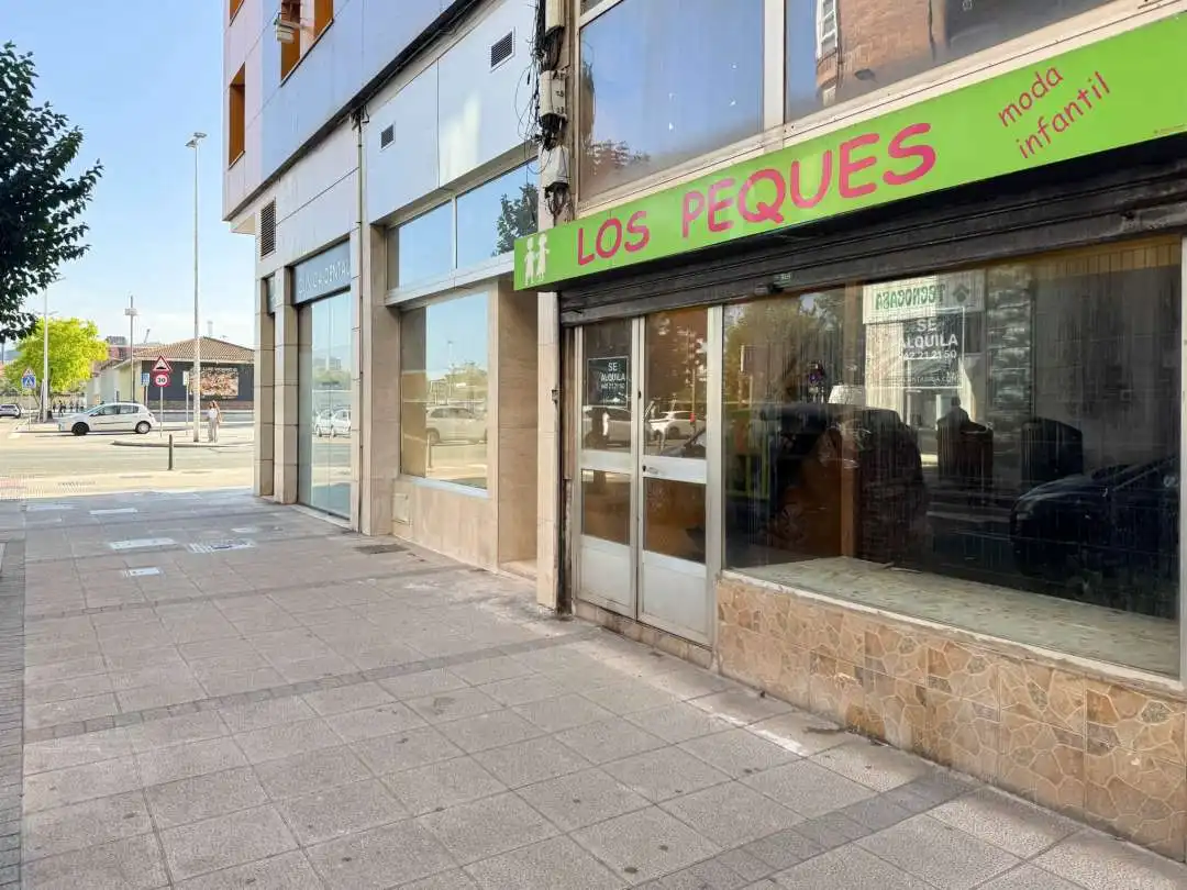 Locale commerciale in affitto a Castilla - Hermida, imagen 3