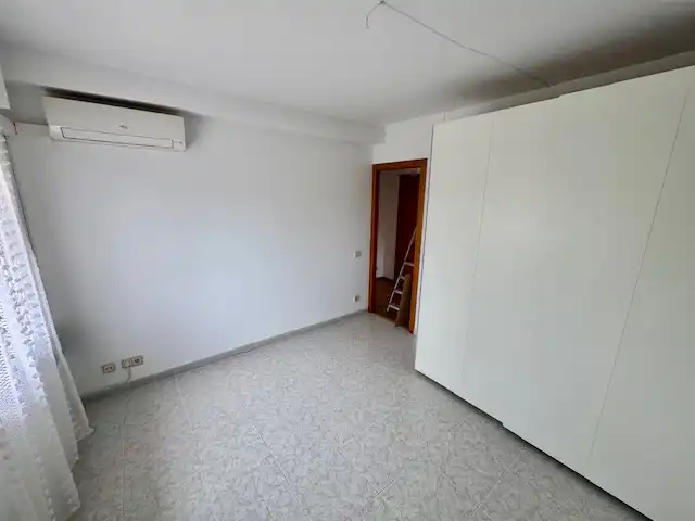 Schlafzimmer von Dachboden zur Miete in Sant Cugat del Vallès mit Klimaanlage, Heizung und Terrasse