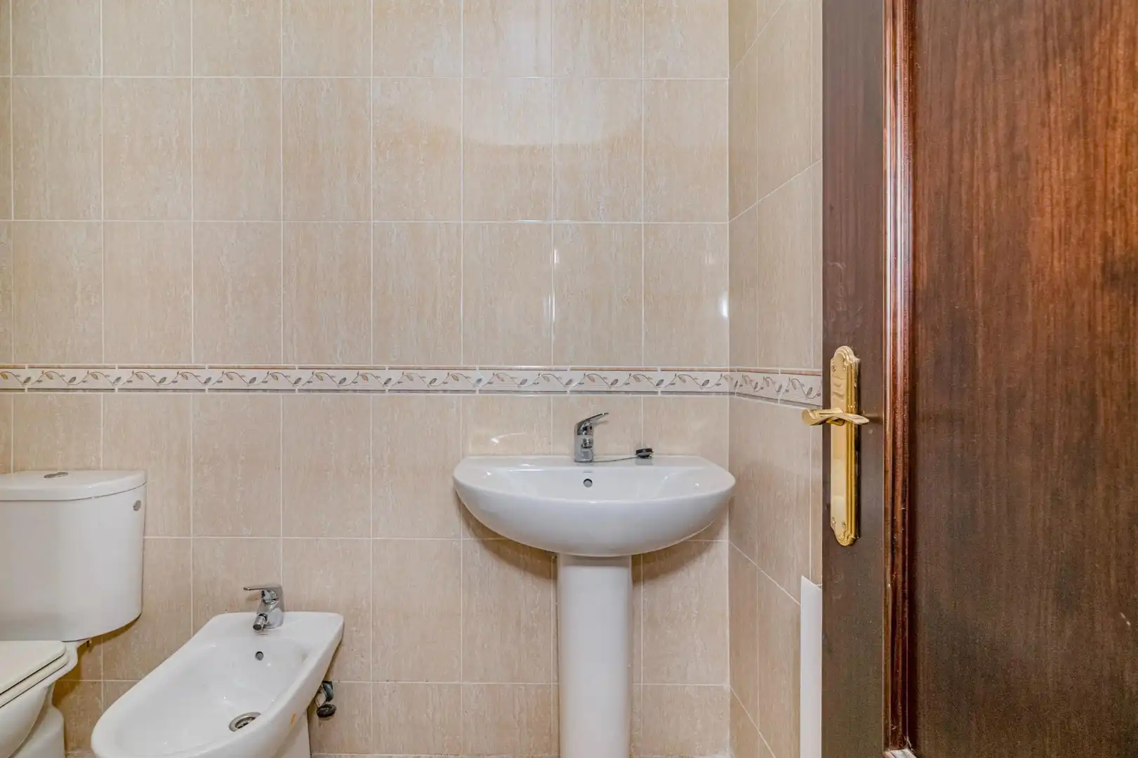 Baño de Piso en venta en La Zubia con Calefacción y Balcón