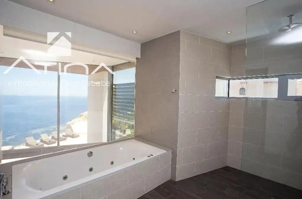 Bany de Casa o xalet en venda en Jávea / Xàbia amb Aire condicionat, Calefacció i Jardí privat