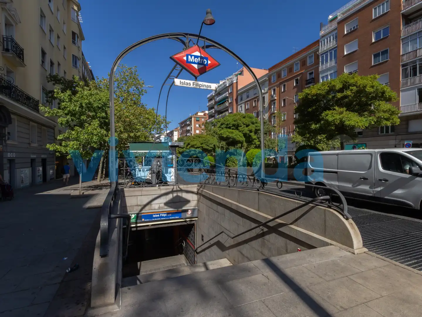 Vista exterior de Àtic en venda en Madrid amb Aire condicionat, Calefacció i Terrassa