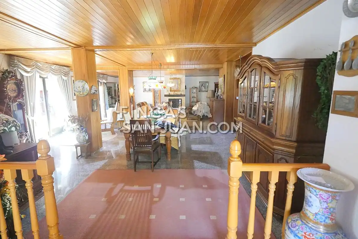 Houses for sale in El Campello  with Air Conditioner, Heating and Private garden