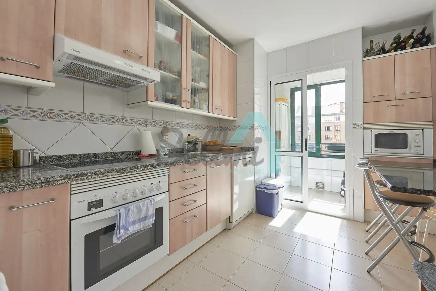 Flat for rent in Corín Tellado, Viesques