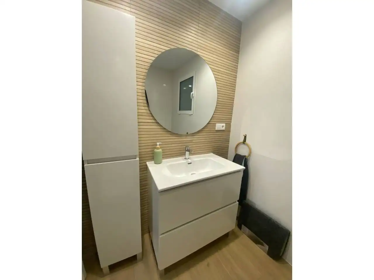 Bathroom of Flat for rent in Elda  with Furnished