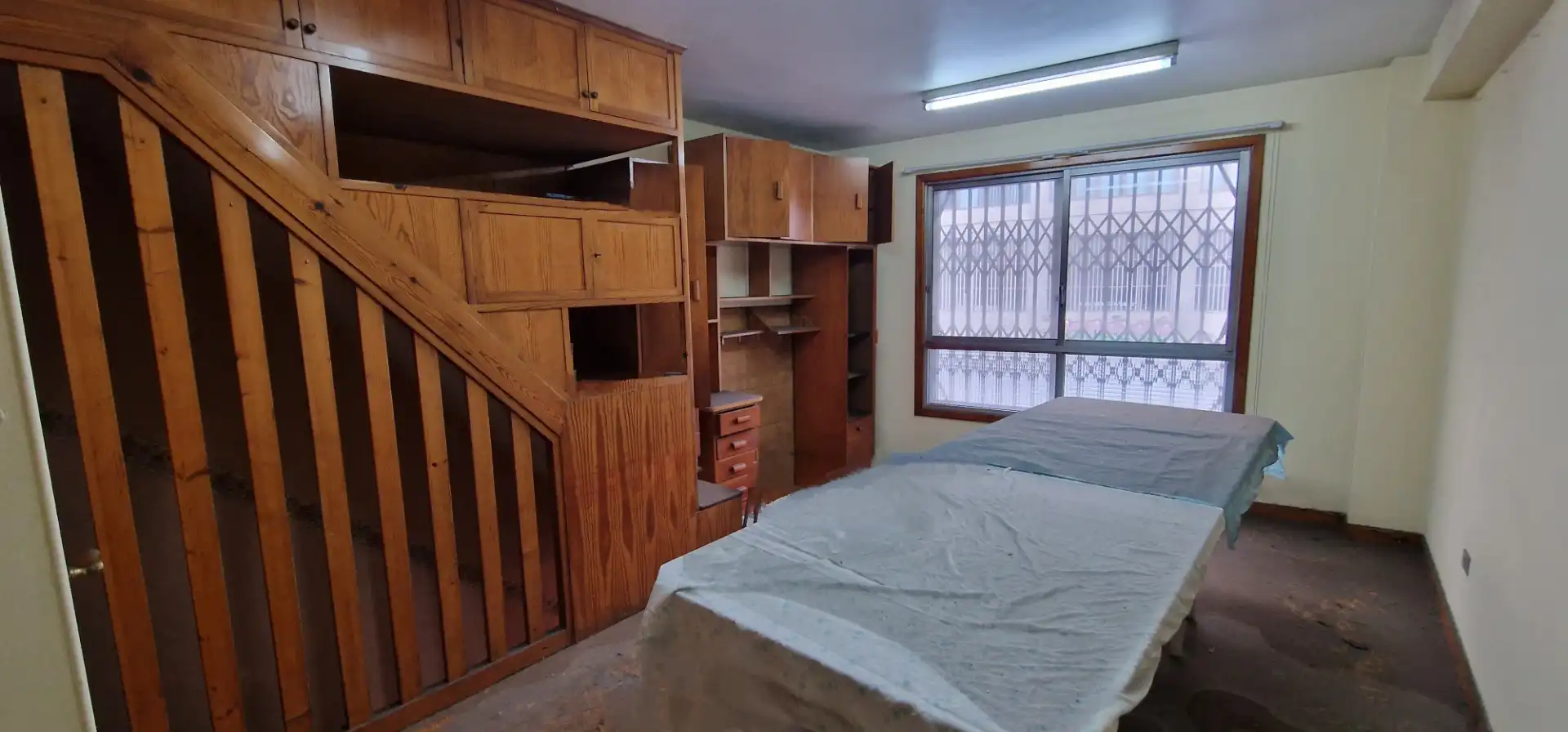 Habitación de Local en venta en Vigo 