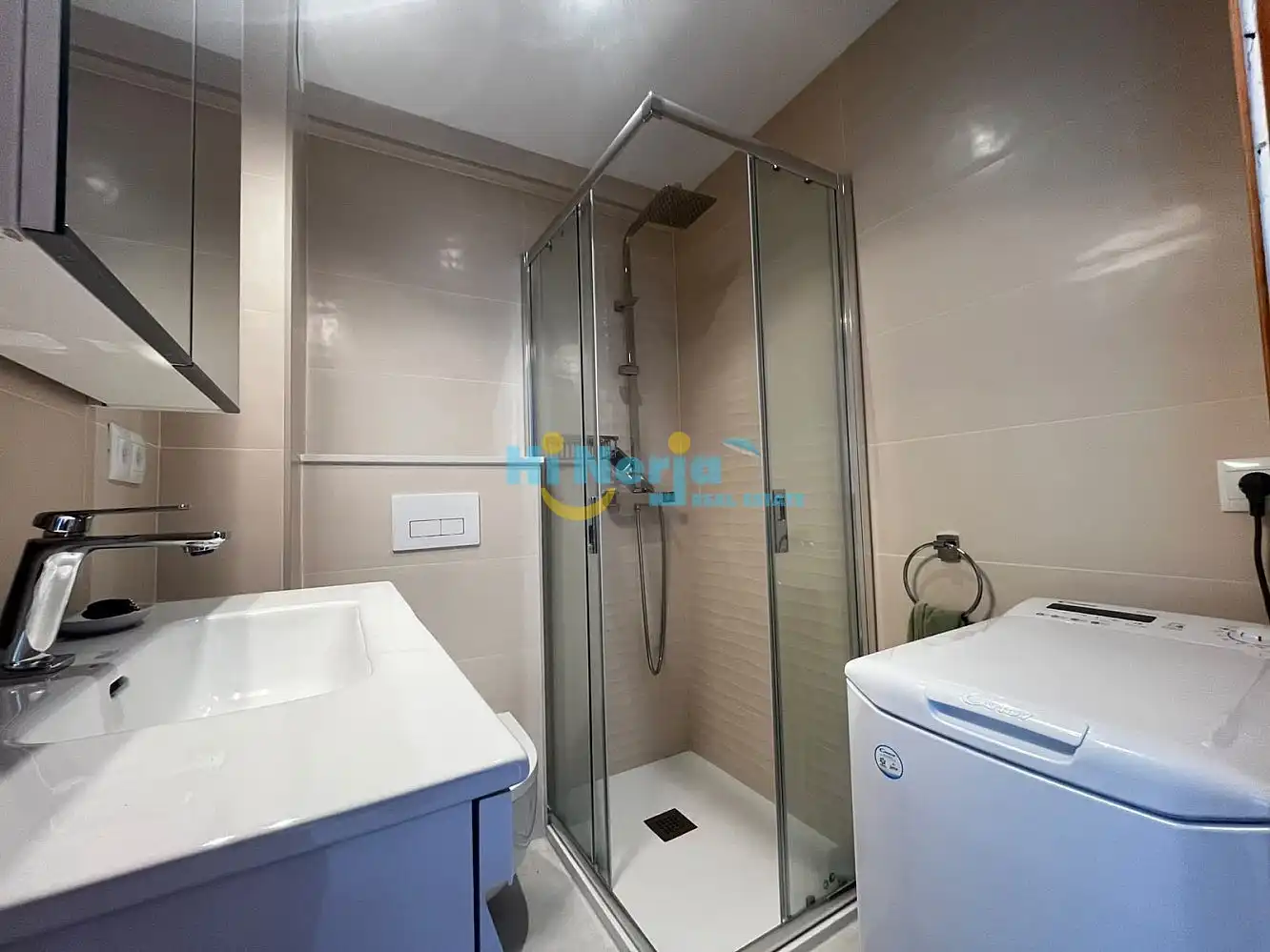 Bany de Apartament en venda en Algarrobo amb Aire condicionat, Calefacció i Terrassa