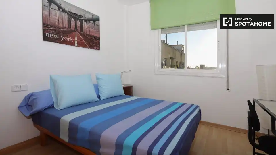 Habitación de Piso de alquiler en Barcelona con Aire acondicionado, Calefacción y Amueblado