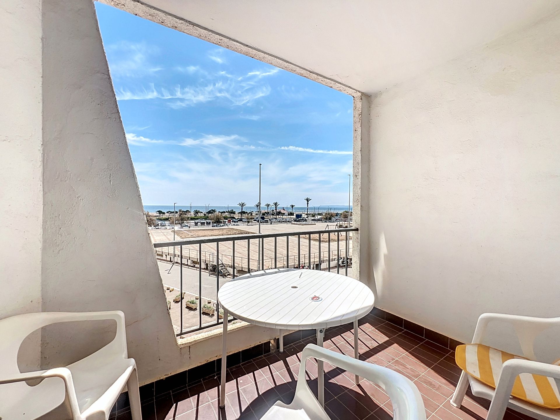 Terraza de Estudio en venta en Empuriabrava con Amueblado