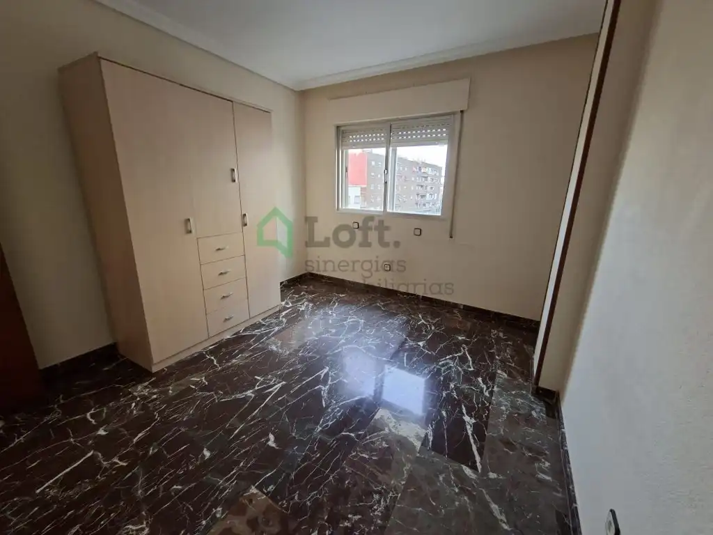 Vista exterior de Piso de alquiler en Badajoz con Aire acondicionado y Calefacción